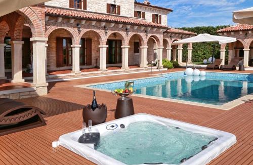 Strpacici Villa | Villa Carolus-Luxurious Istrian Villa