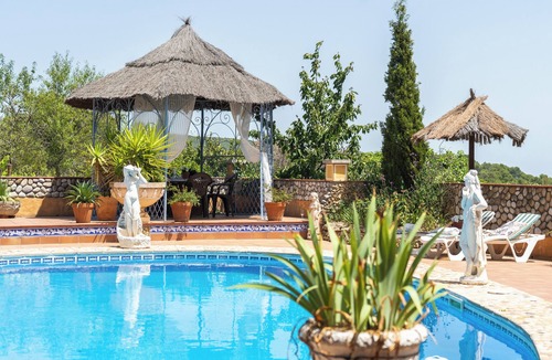 Torrelles de Foix Villa | Villa 'Casa Del Vino' with Mountain View, Private Pool and Wi-Fi