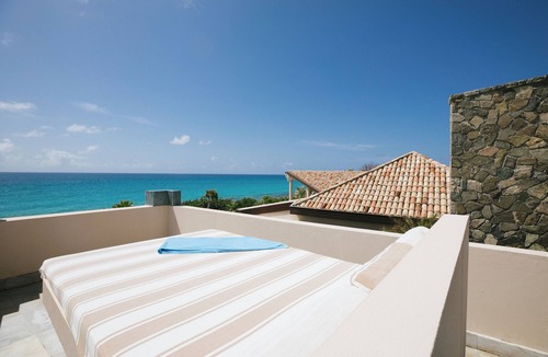 Plum Bay Boat Rental | Villa Casa De La Playa