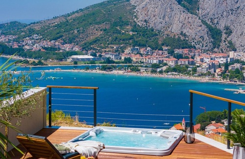 Borak Villa | Villa Casa Vita features a sea view, billiards, sauna, and a heated pool