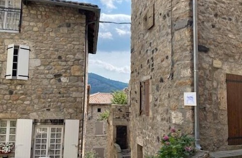 Genestelle House | VILLA CASTANEA