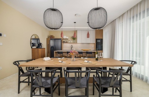 Heki Villa | Villa Castanea – Stylish 3-Bedroom Villa with Private Pool in Peaceful village