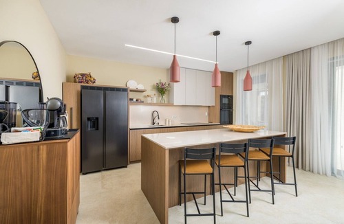 Heki Villa | Villa Castanea – Stylish 3-Bedroom Villa with Private Pool in Peaceful village