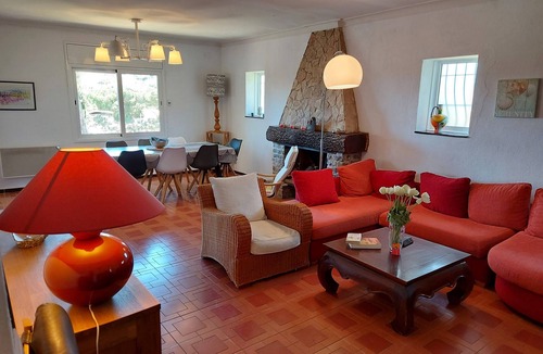 L'Escala House | Villa Catabella with unlimited WiFi internet next to the beaches and the village
