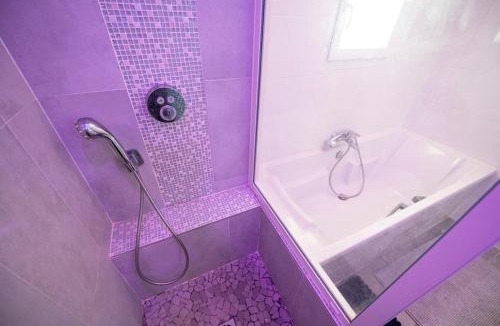 14th Arrondissement Villa | Villa Celesto - Piscine et Jacuzzi privé