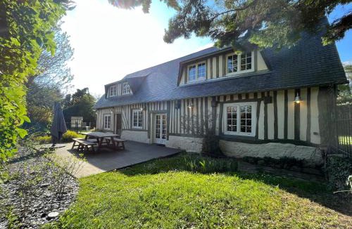 Touques Villa | Villa Celsa YourHostHelper