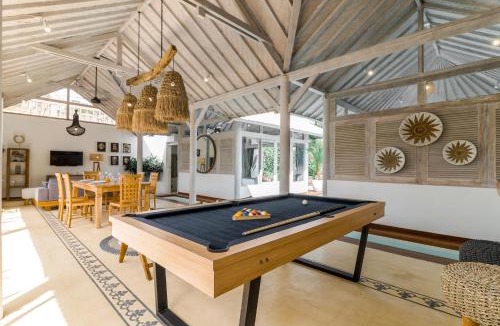 Cemagi Villa | Villa Cemacase - Stylish 2BR Villa with Spacious Private Pool & Pool Table in Seseh