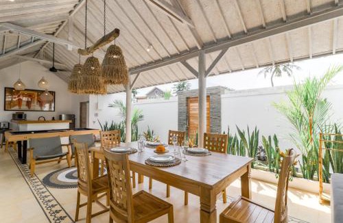 Cemagi Villa | Villa Cemacase - Stylish 2BR Villa with Spacious Private Pool & Pool Table in Seseh