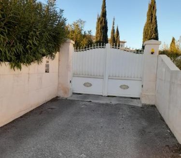 Loupian Apartment | Villa Cesaria