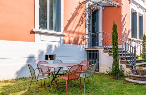 Champagne-au-Mont-d'Or Villa | Villa Champagne - Welkeys