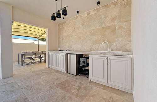 Villeneuve-les-Avignon Villa | Villa Charlotte quiet Air-conditioned near Avignon heated swimming pool* Petanque