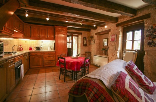 Sainte-Foy-de-Longas Villa | Villa Chambre Du Paradis