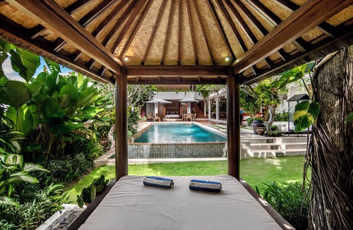 Ungasan Villa | Villa Champa - Elegant Family Friendly Villa inc. Car/Driver, Pool Fence & Cook