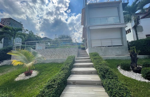 Urbanizacion Raul Ruiz Villa | Villa Channel