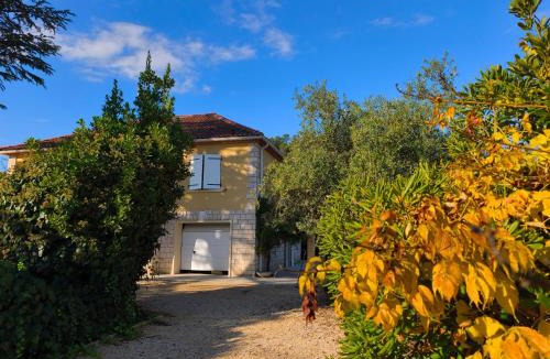 Tresques Villa | Villa Chantebise, calme et élégance avec piscine privée