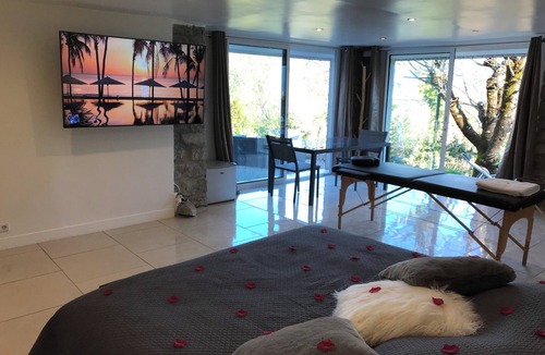 Massoins Bed & Breakfast | Villa Charlène Chambre Charlène