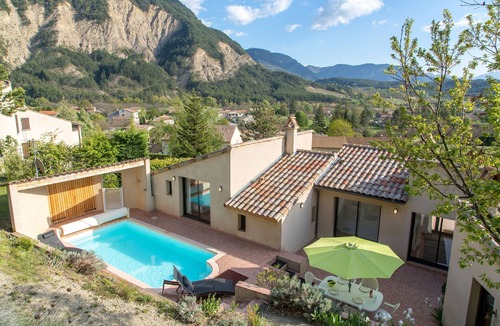 Chatillon-en-Diois Villa | Villa Chatillon en Diois Upscale