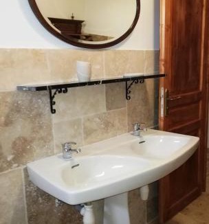 Grospierres House | Villa Chez Nous, 8 Pers, Domaine De Ribiere