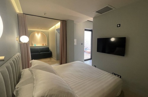 Le Grau-Du-Roi Hotel | Villa Chiesa