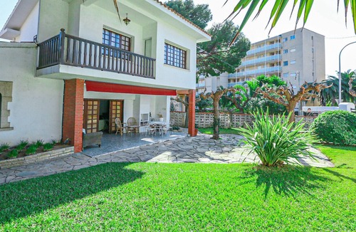 Salou Villa | VILLA CIURANA - Villa for 11 people in Salou