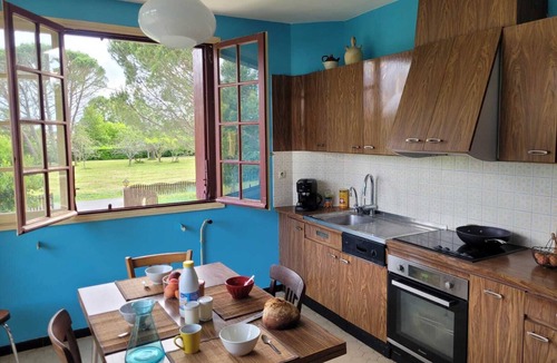 Lisle-sur-Tarn Villa | Villa "Clair Soleil" with beautiful garden and large swimming pool.