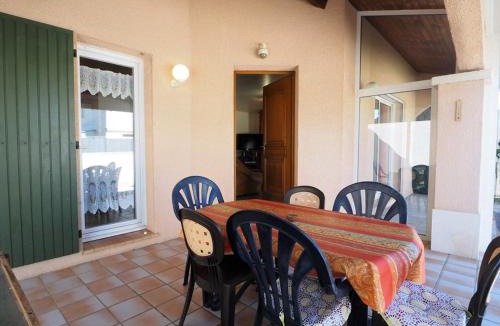 Le Grau-Du-Roi Apartment | Villa clim, piscine, animaux OK - 8 pers. - FR-1-874-35
