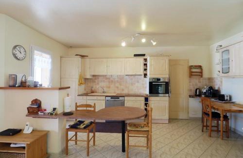 Le Grau-Du-Roi Apartment | Villa clim, piscine, animaux OK - 8 pers. - FR-1-874-35