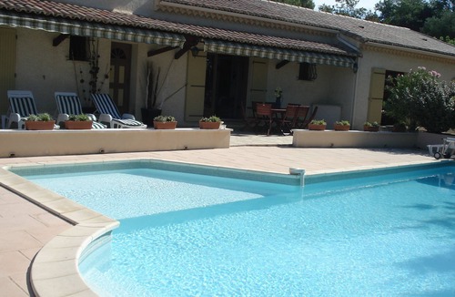 Pont-Saint-Esprit Villa | Villa Climatisée Avec Piscine Pour 4 Personnes