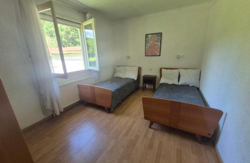 Palau-del-Vidre Villa | Villa climatisée avec grand jardin, animaux admis - FR-1-776-138