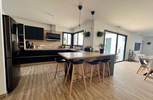 Angoulins Villa | Villa Climatiséeavec Piscine Chauffee, Proche mer