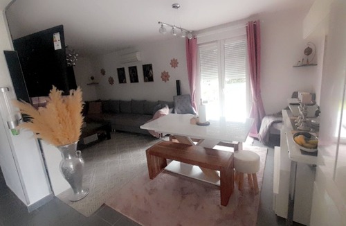 Aimargues Villa | Villa close to the beach