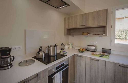 Castelnau-de-Montmiral Villa | Villa Corduriès - air conditioning & heated swimming pool in the castle grounds - III
