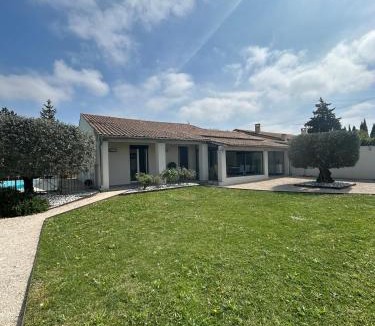 Entraigues-sur-la-Sorgue Villa | Villa confort avec piscine