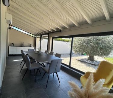 Entraigues-sur-la-Sorgue Villa | Villa confort avec piscine