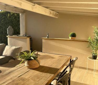 Entraigues-sur-la-Sorgue Villa | Villa confort avec piscine