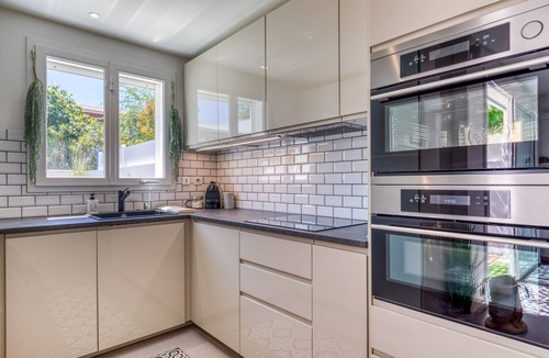 Mauguio Villa | Villa Cocoon Montpellier and Beach with Private Pool, Wi-Fi and Air Conditioning