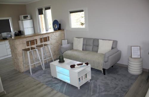 Revel-Tourdan Villa | Villa complète neuve, piscine privée et billard