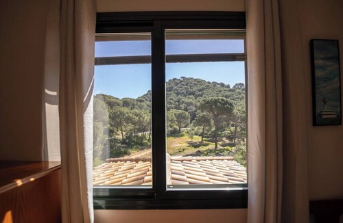 Las Jaras Villa | Villa con chimenea, barbacoa y vistas panorámicas.
