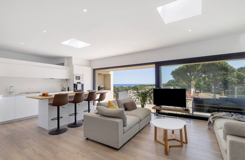 Pals House | Villa con piscina, aire acondicionado y vistas al mar
