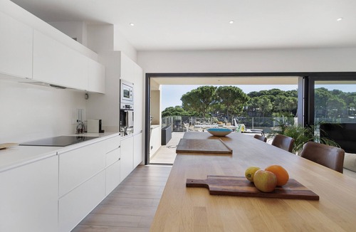 Pals House | Villa con piscina, aire acondicionado y vistas al mar