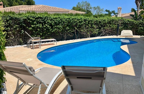Hoya de los Patos Villa | Villa con Piscina en Club de Golf