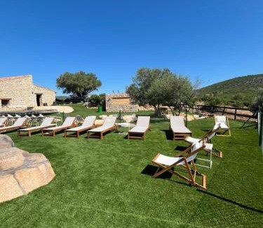 La Salzadella Villa | Villa con piscina, campo fútbol y pádel