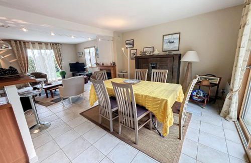 Saint-Pair-sur-Mer House | Villa contemporaine: terrasse, jardin clos, 4 chambres, proche mer et attractions - FR-1-361-74