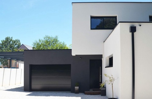 Sautron Villa | Villa Contemporaine Avec Piscine a Proximité Immédiate des Commerces