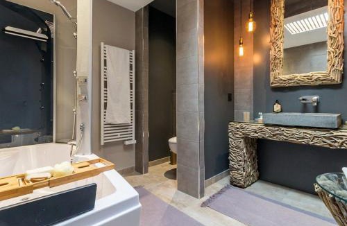Ligne House | Villa Contemporaine avec Spa, Sauna, Piscine et Île Privative près de Nantes - FR-1-306-866
