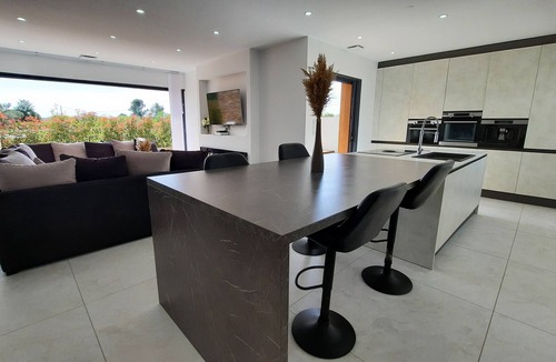 Saint-Just Villa | Villa Contemporaine Avec Piscine