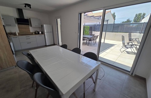 Saint-Jean-de-Monts Villa | Villa Corail: Modern & Private Pool!