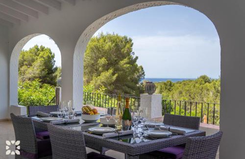 Arnella Villa | Villa Corasol by Abahana Villas