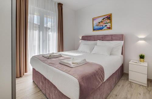 Vodice Apartment | Villa Corcovado Deluxe Apartments with Heated Pool