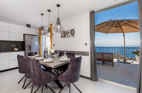 Poljane Villa | Villa Corichi with Swimming Pool
